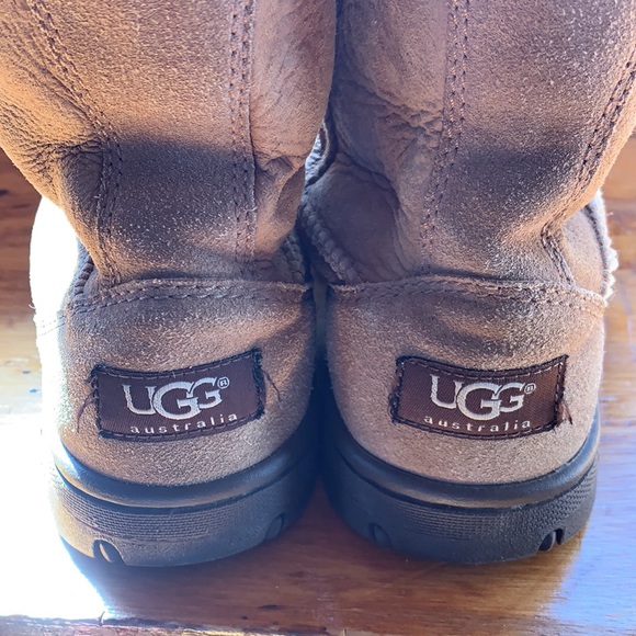 UGG suede sherpa lined ankle booties - Picture 5 of 6